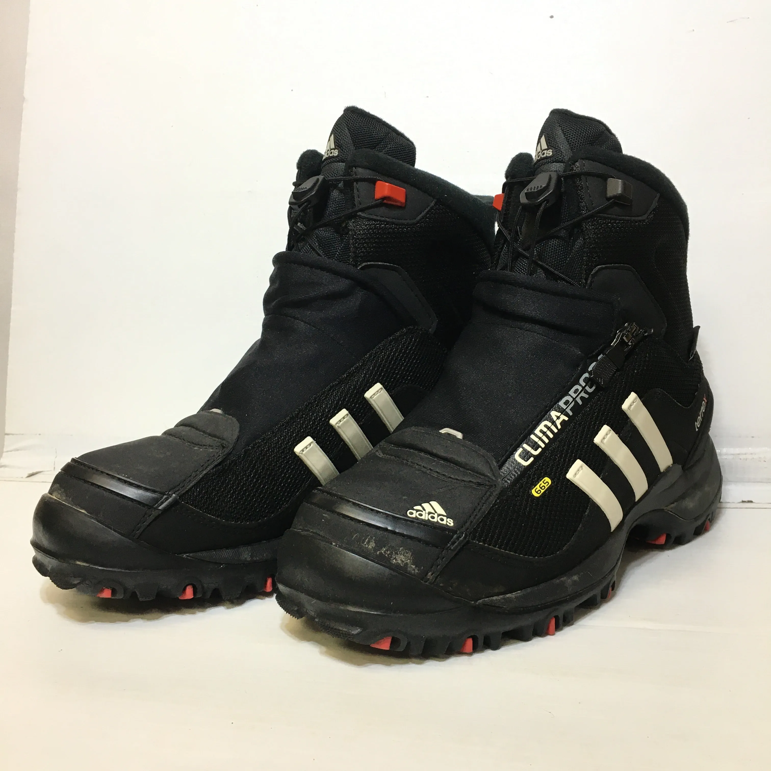 Adidas Men's Climaproof Winter Hikers - Size 5.5 - Pre-Owned - B632KD